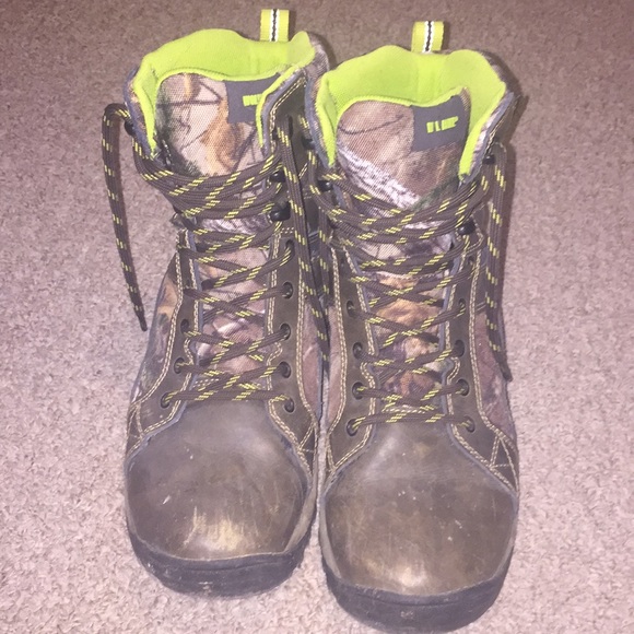 Wolverine Shoes - Wolverine brown leather camo hiking boots 8M